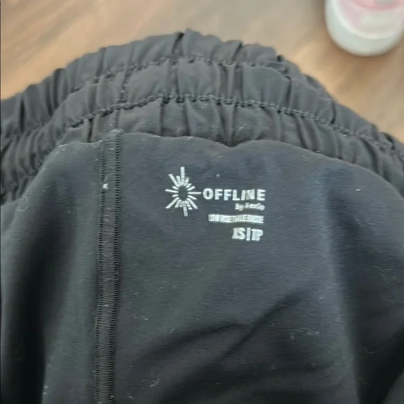 Aerie Black Athletic Shorts with Moisture-Wicking Fabric with Pockets - Picture 2 of 4